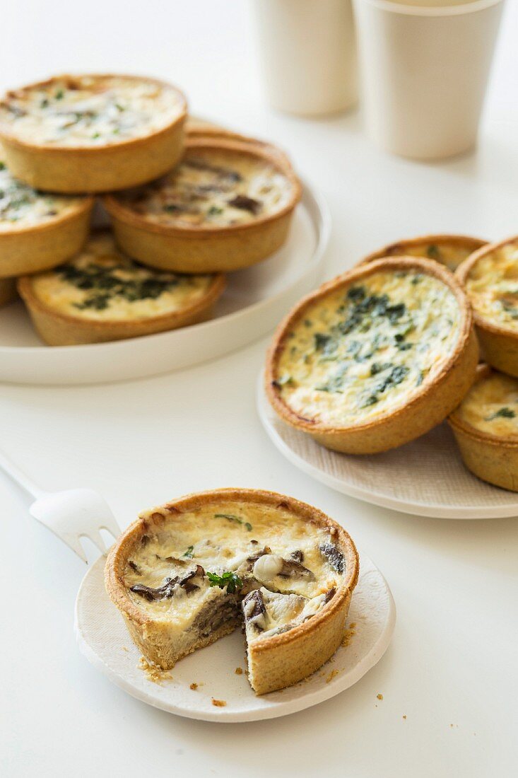 Mini spinach and mushroom quiches