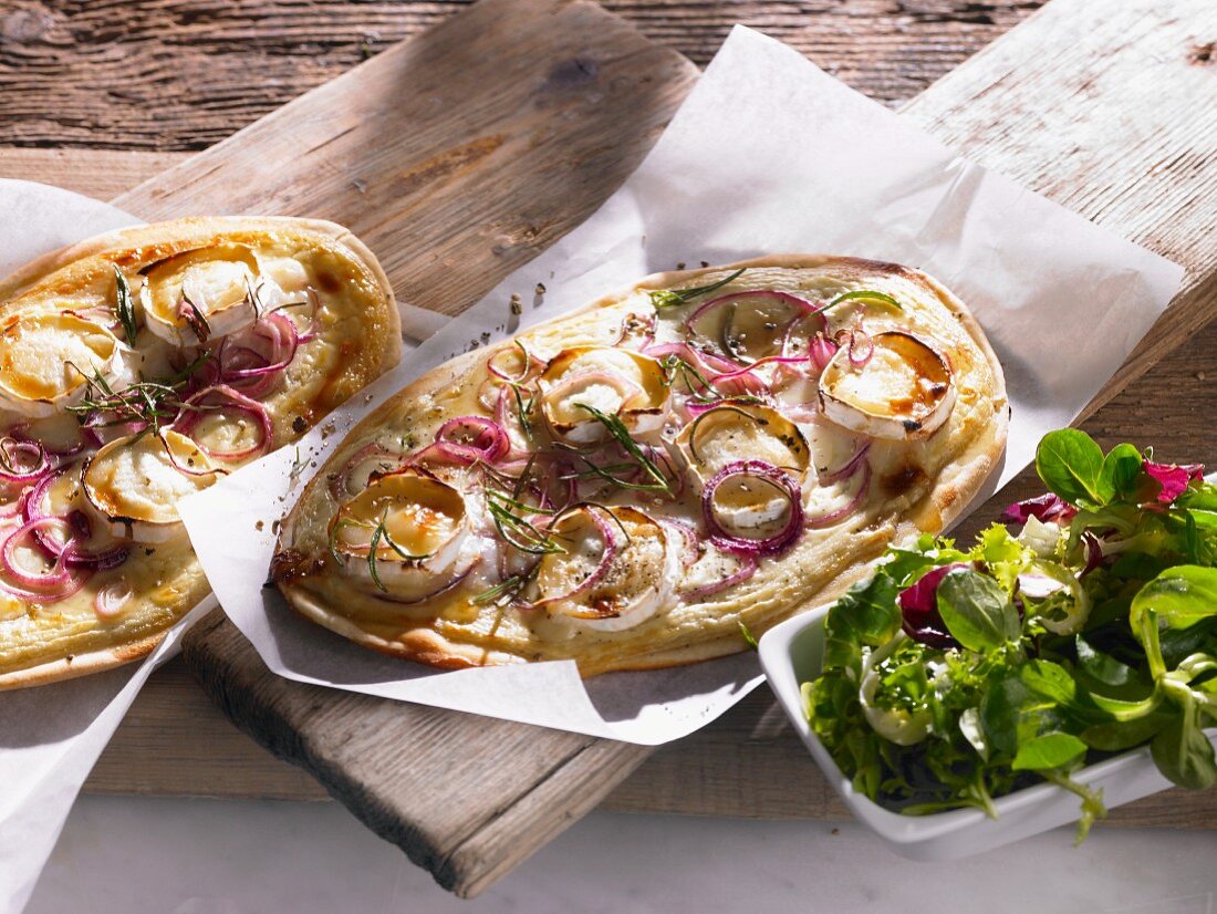 Tarte flambée with goat's cheese