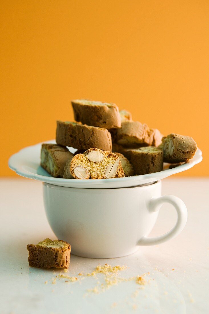 Cantuccini (Italian almond biscuits)