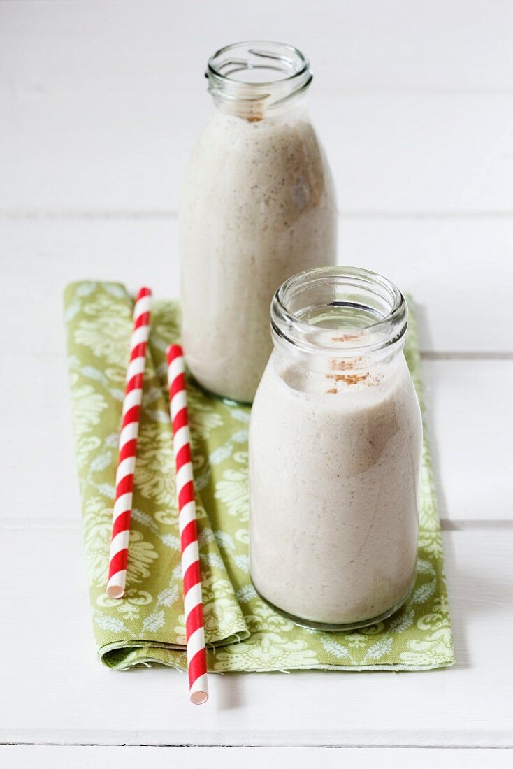 Frühstücks-Smoothie mit Haferflocken, Apfel und Banane