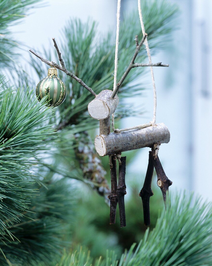 Stag-shaped Christmas decoration hand-made from twigs