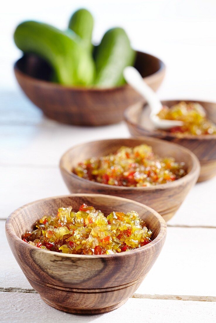 Cucumber relish with peppers (USA)