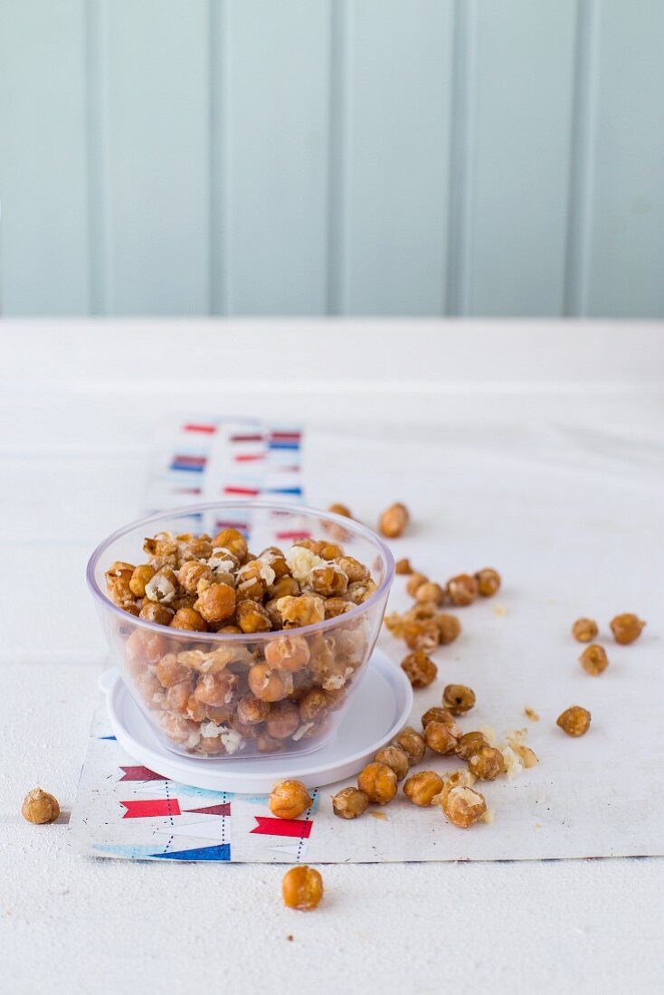 Chickpeas with a Parmesan coating as a snack for kids