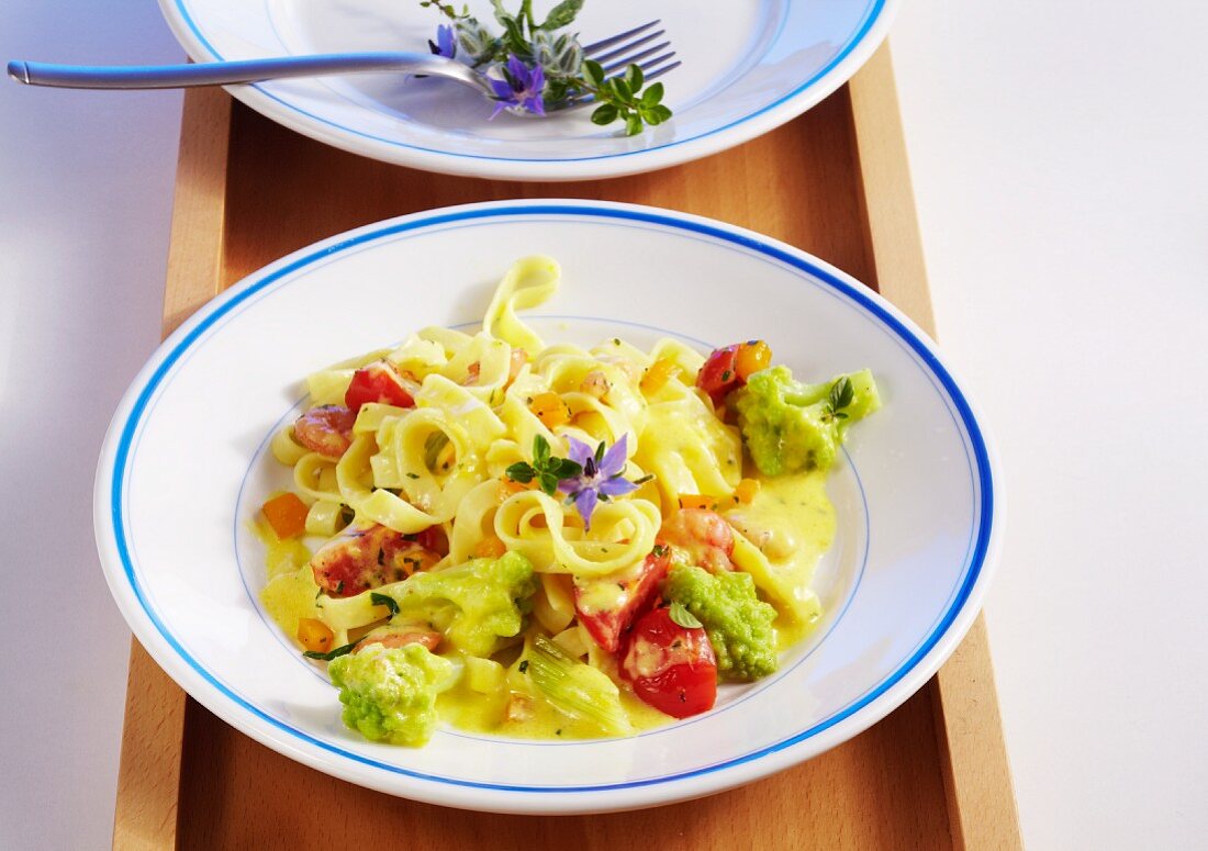 Tagliatelle with Romanesco broccoli, shrimps and a pepper sauce