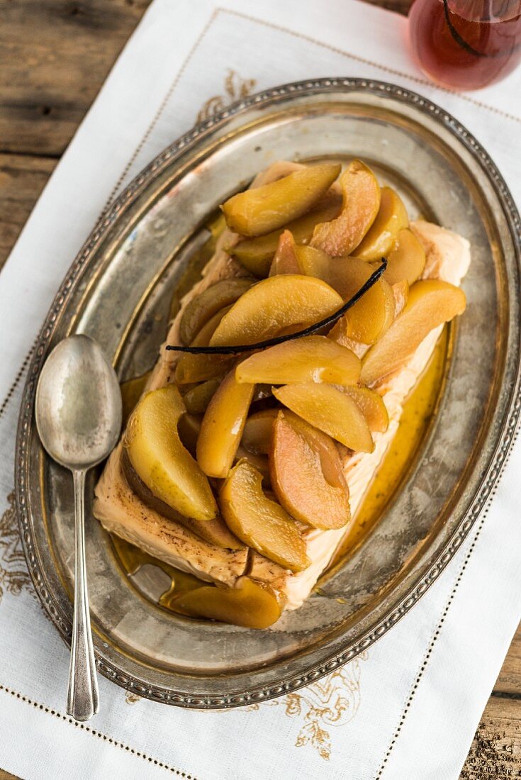 Chai panna cotta with pears