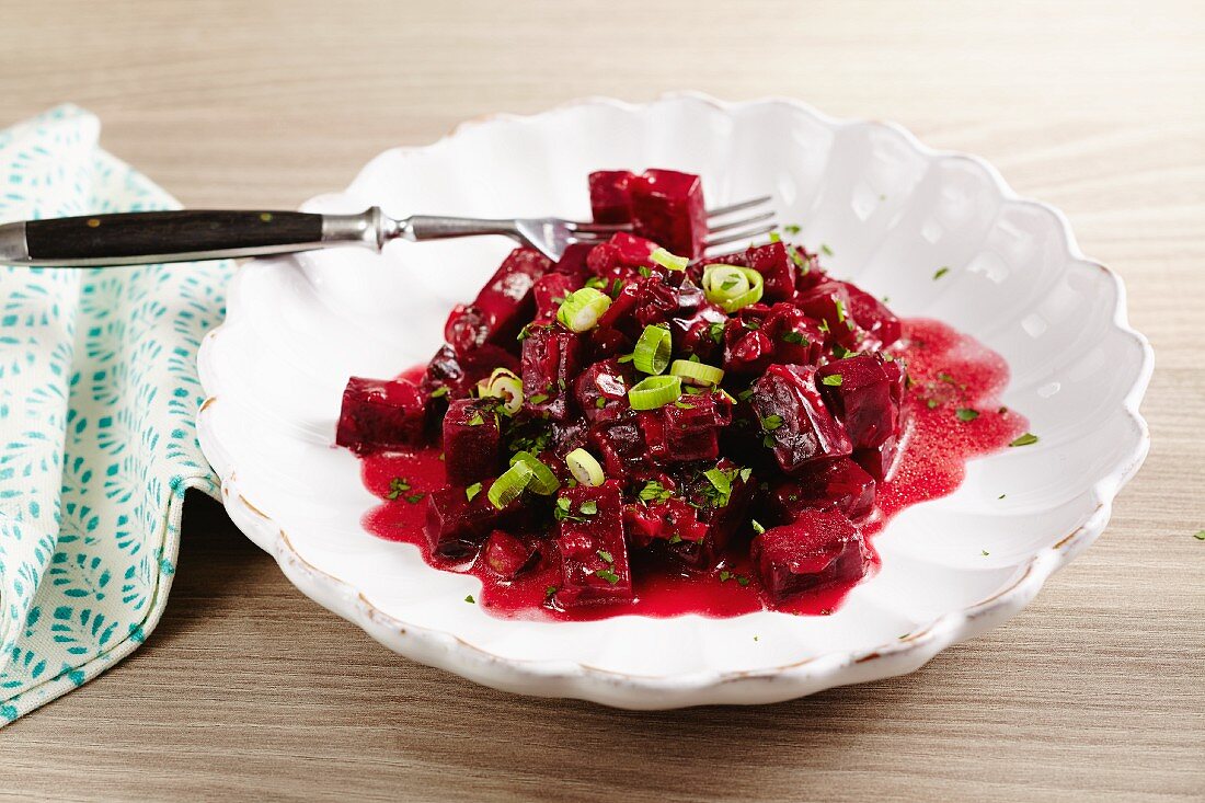 Beetroot medley with spring onions