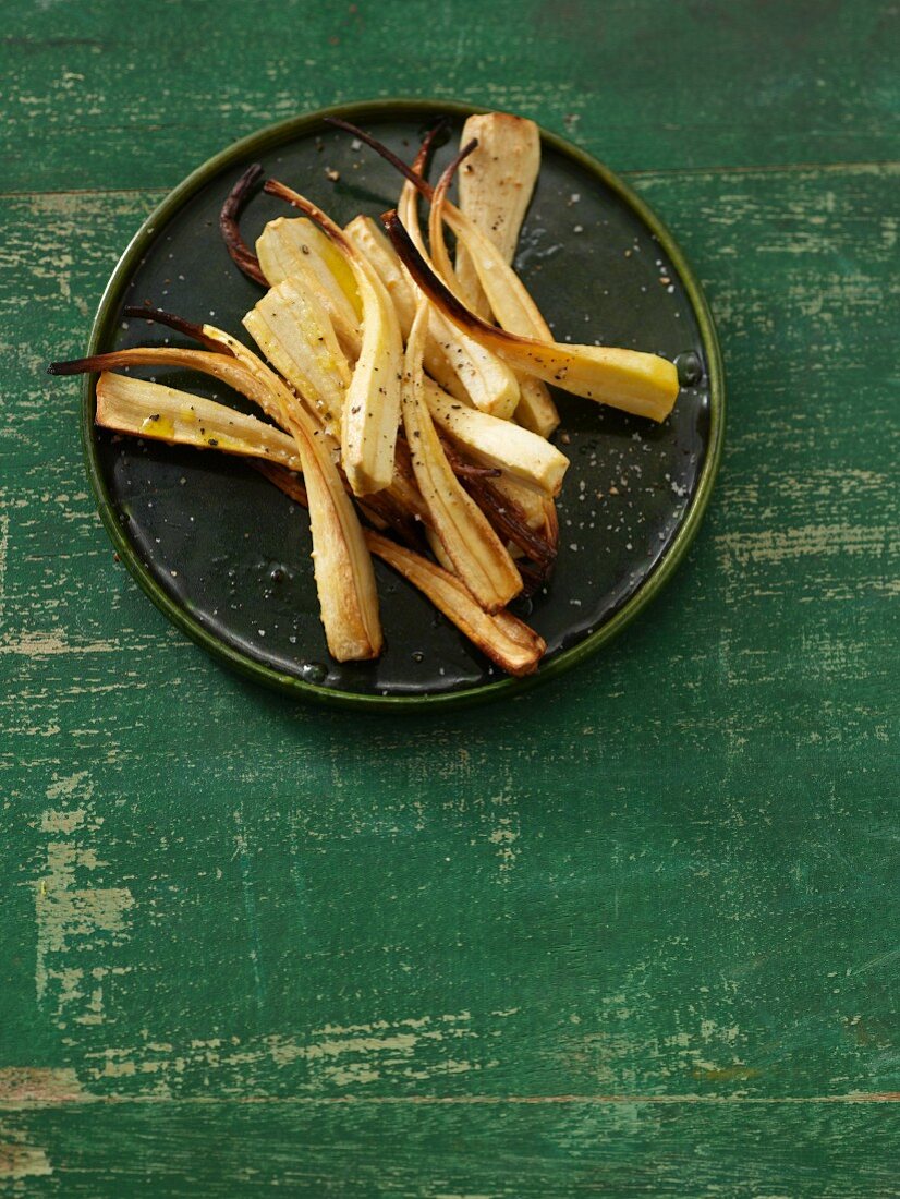 Oven-baked parsnips