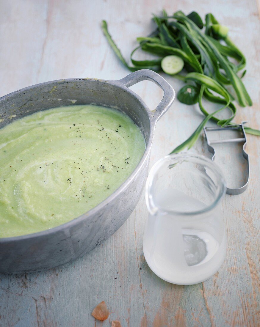 Vegetarische Gurkencremesuppe