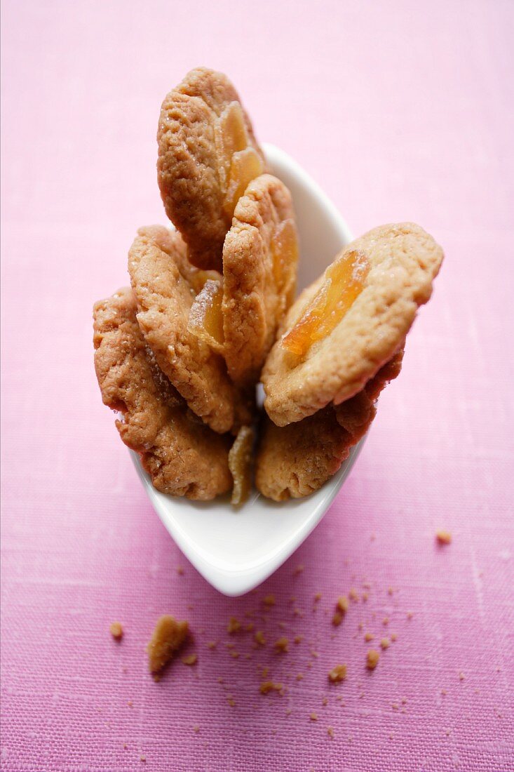 Ginger biscuits with maple syrup and brown sugar