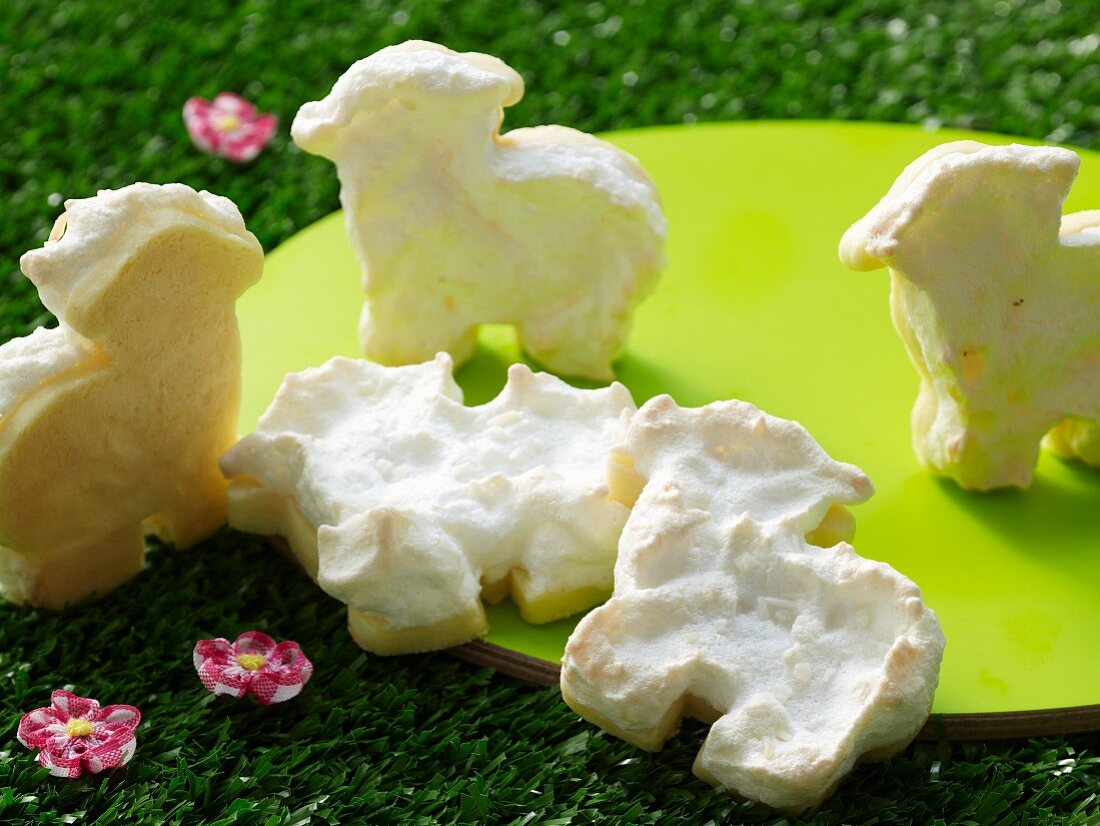 Sweet lamb biscuits for Easter
