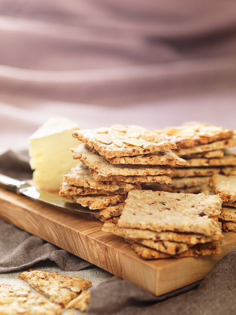 Crispy almond and cheese biscuits
