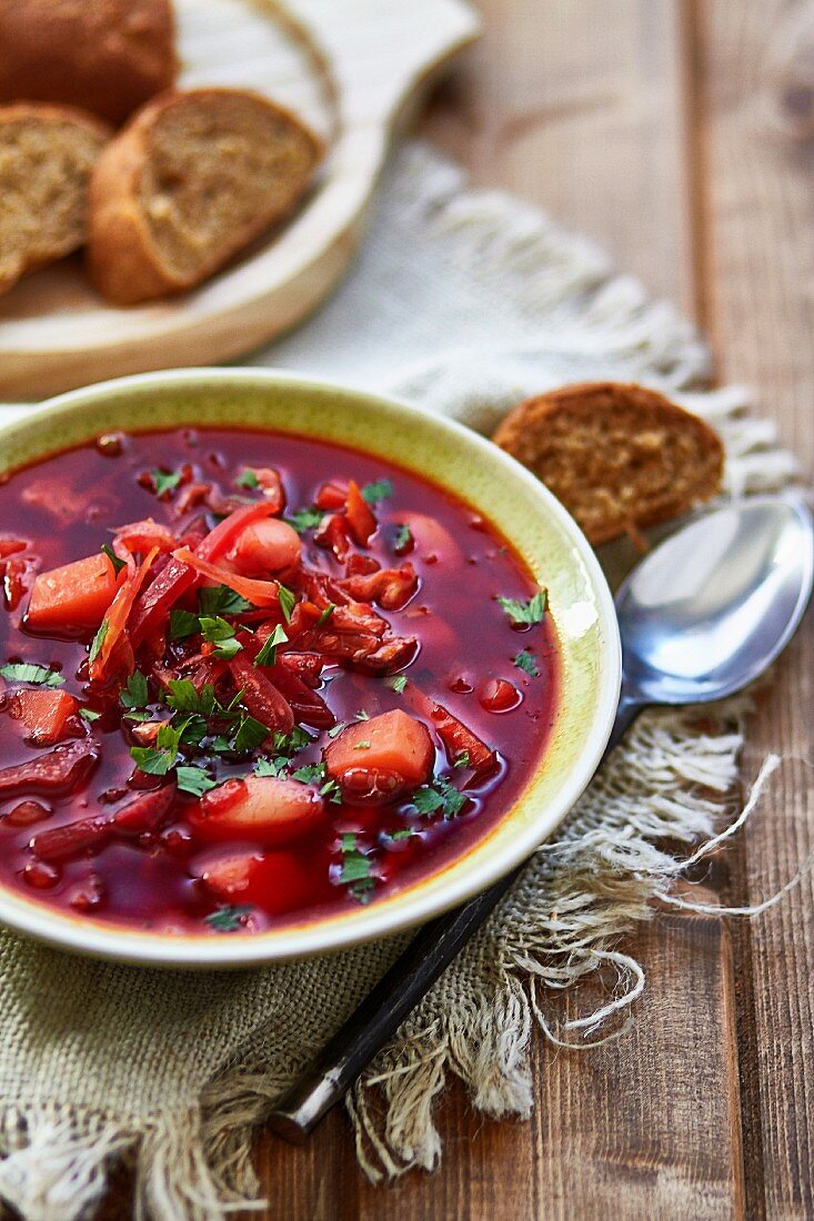 Borschtsch (Rote-Bete-Suppe, Russland)