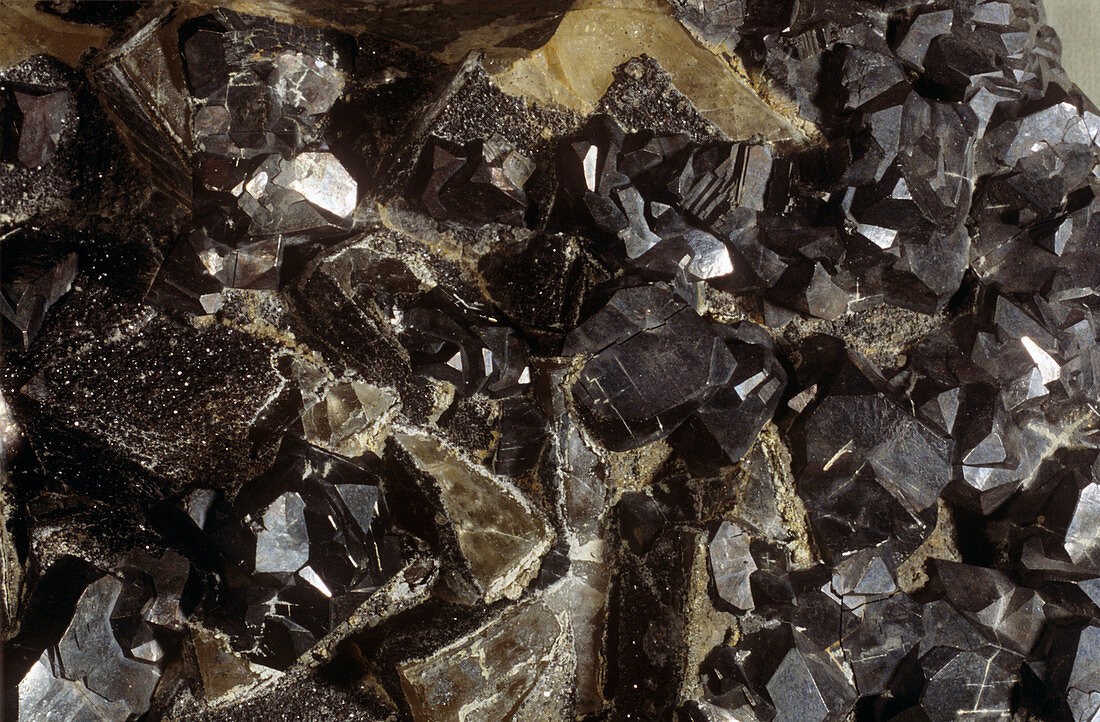 Galenite and fluorite minerals