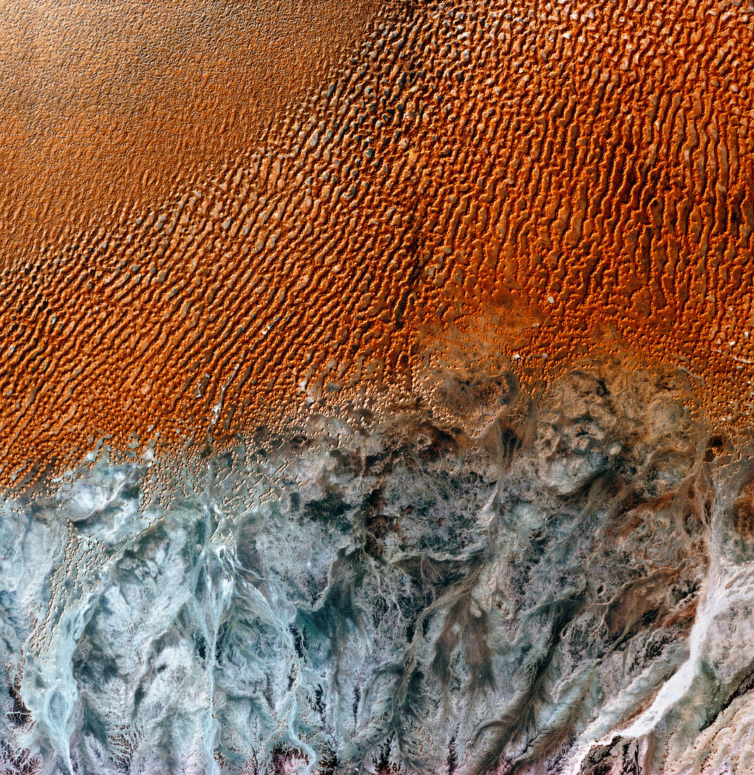 Landsat image of the desert showing sand dunes