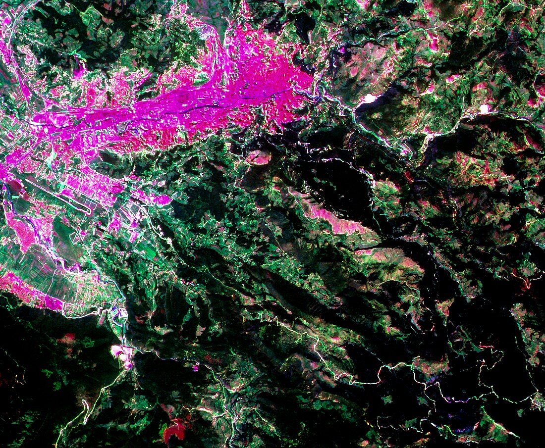 Landsat TM / SPOT Pan image of Sarajevo
