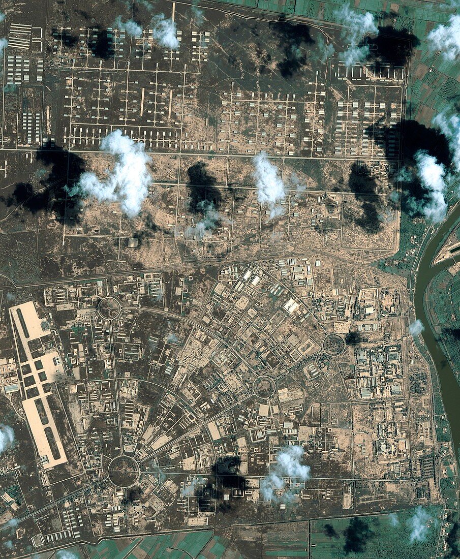 Baghdad airfield,spring 2003