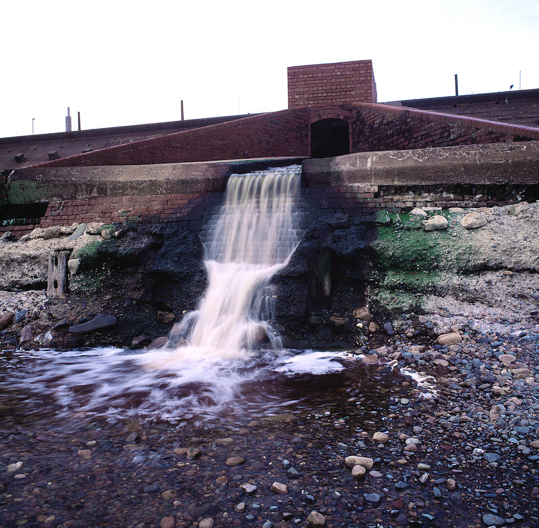 Sewage outlet