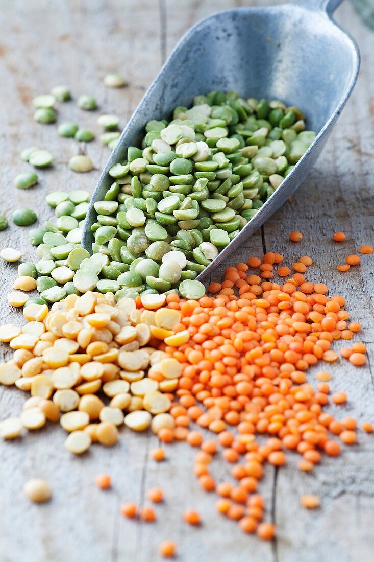 Mixed selection of peas and lentils