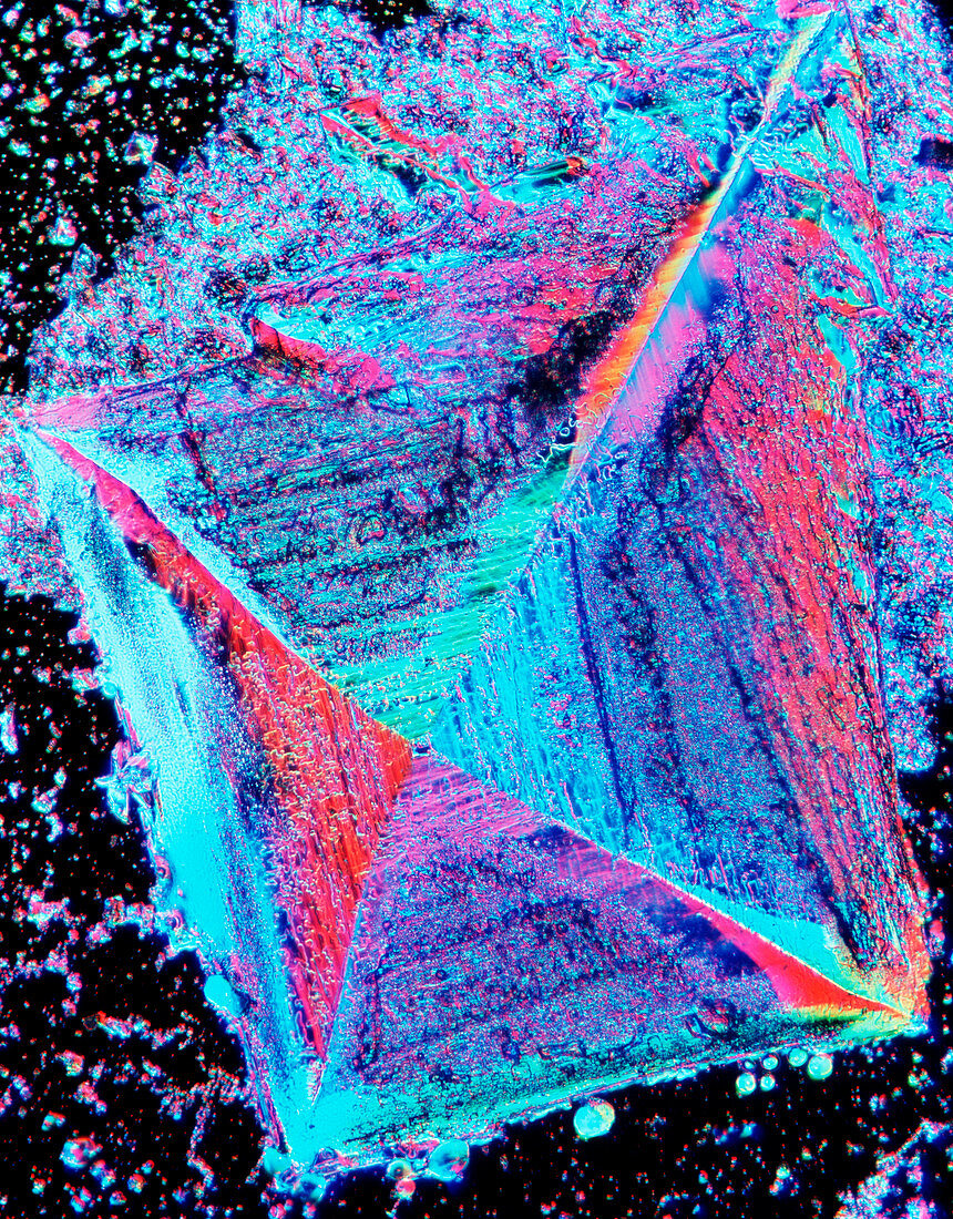 Polarised LM of a salt crystal