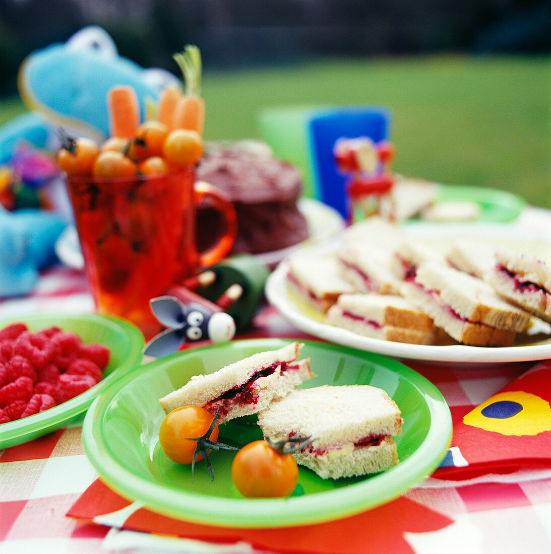 Children's picnic food