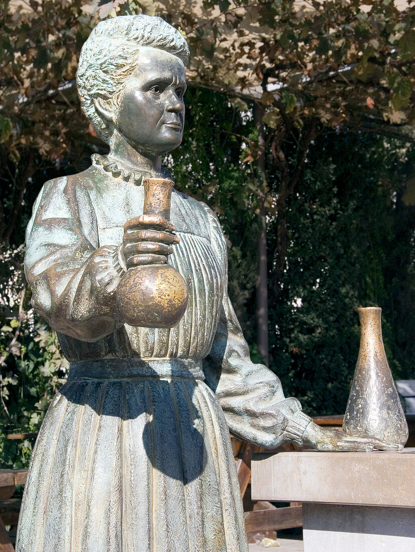 Marie Curie,Polish-French physicist