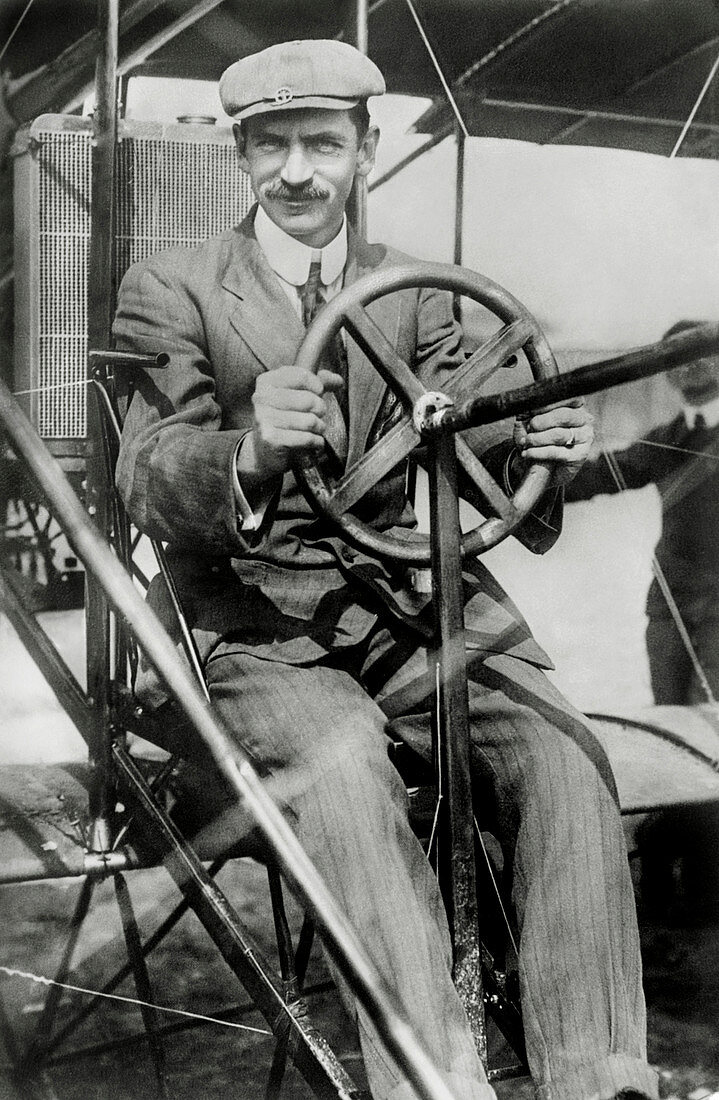 Glenn Curtiss,US aviator