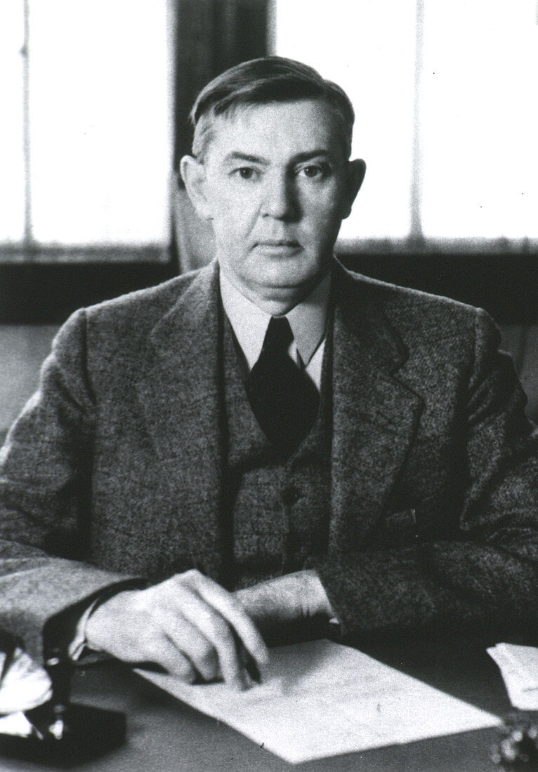 Elmer McCollum,US biochemist