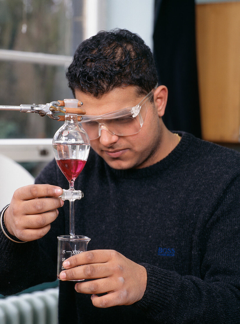 Pupil using separating funnel