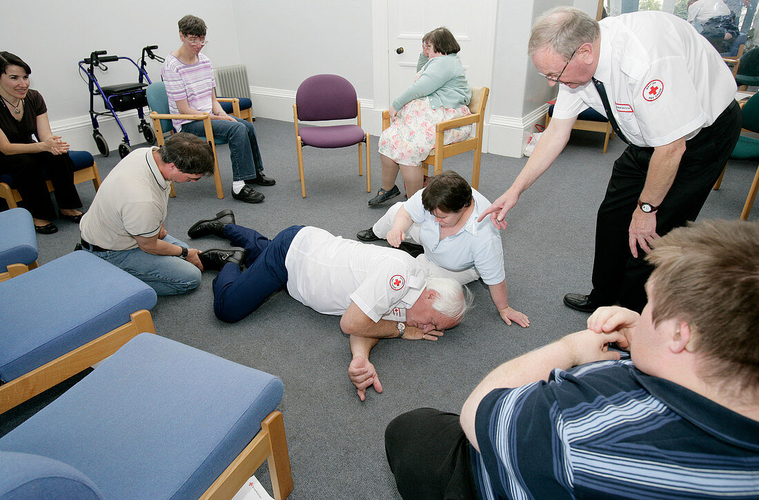 Disabled people learning first aid