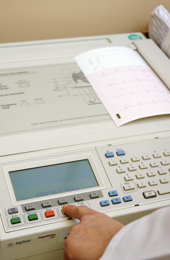 Electrocardiograph (ECG) machine