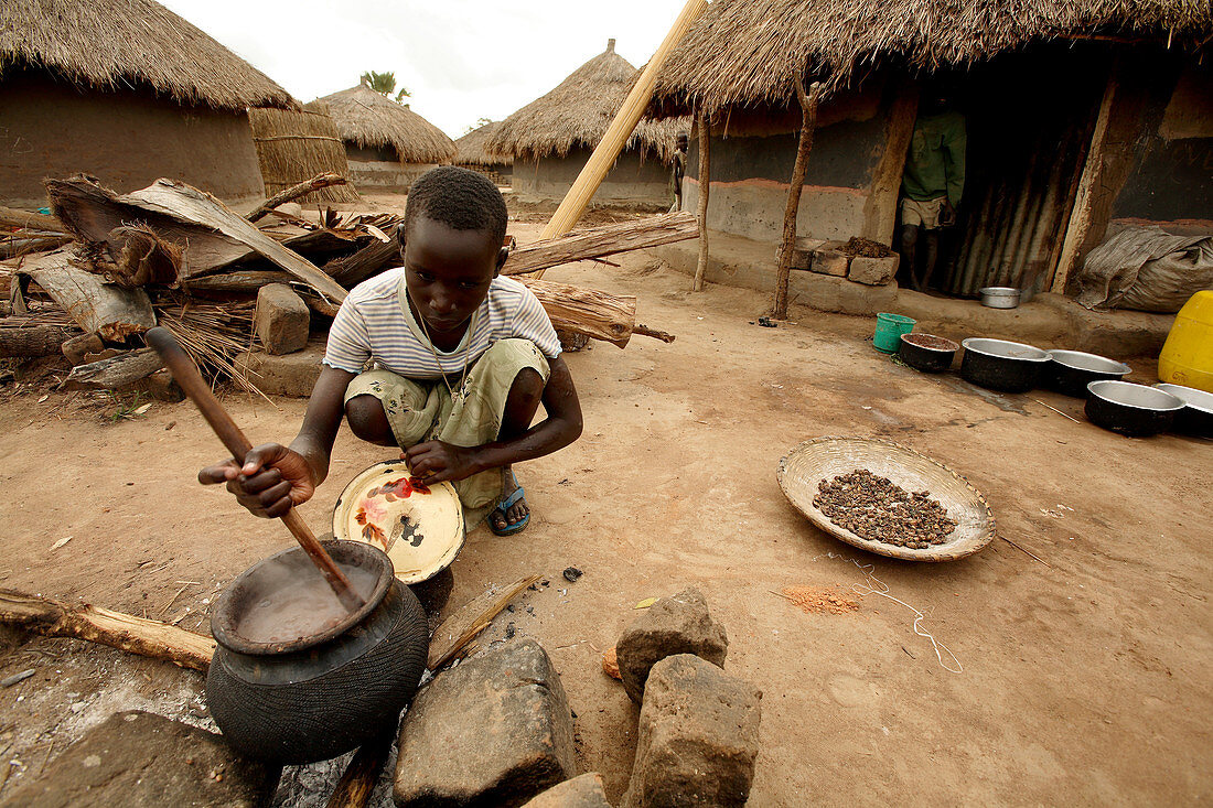 Cooking a meal,Uganda
