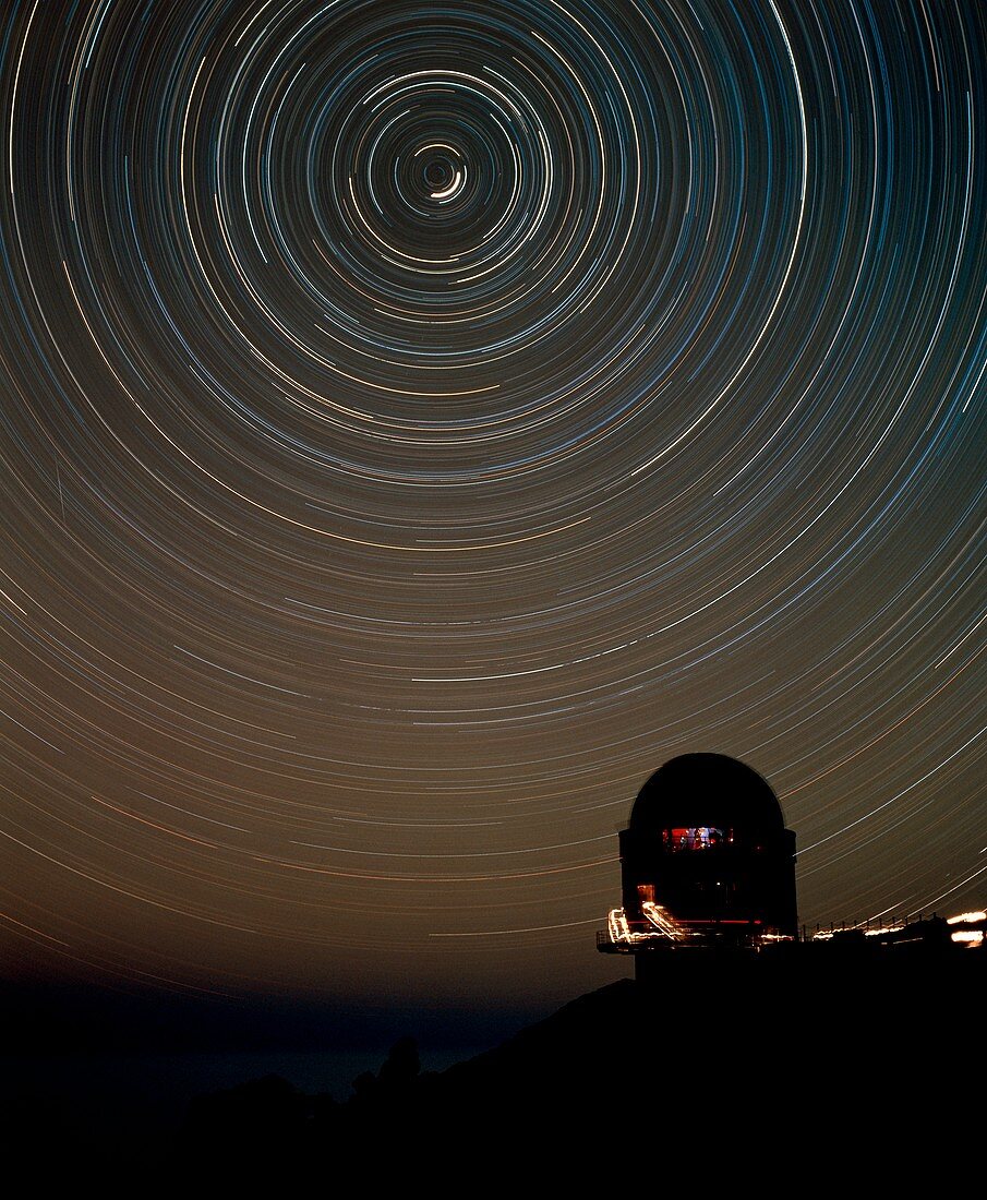 Star trails over dome of Nordic Optical Telescope