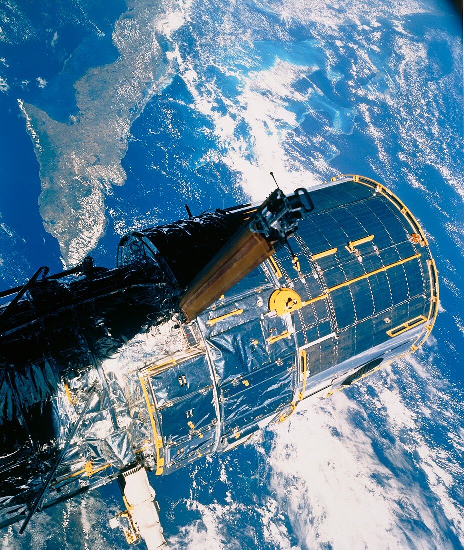 Deployment of Hubble Space Telescope from shuttle