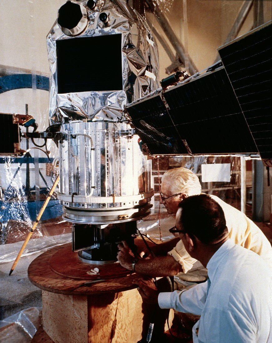 Uhuru,the first X-ray astronomy satellite
