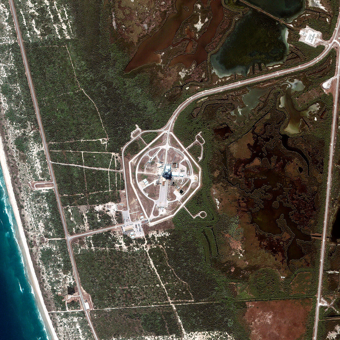 Cape Canaveral,launch pad 40