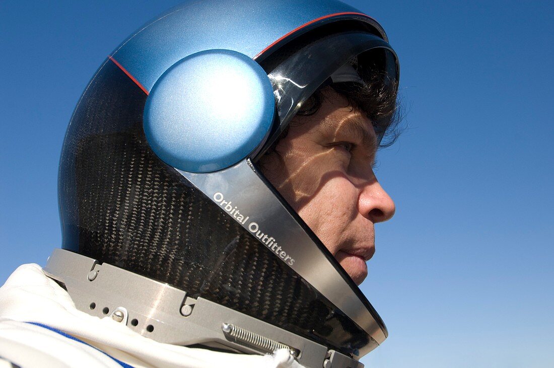 Suborbital space suit helmet