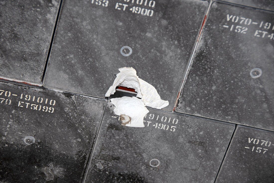 Damage to Space Shuttle Endeavour,STS-118