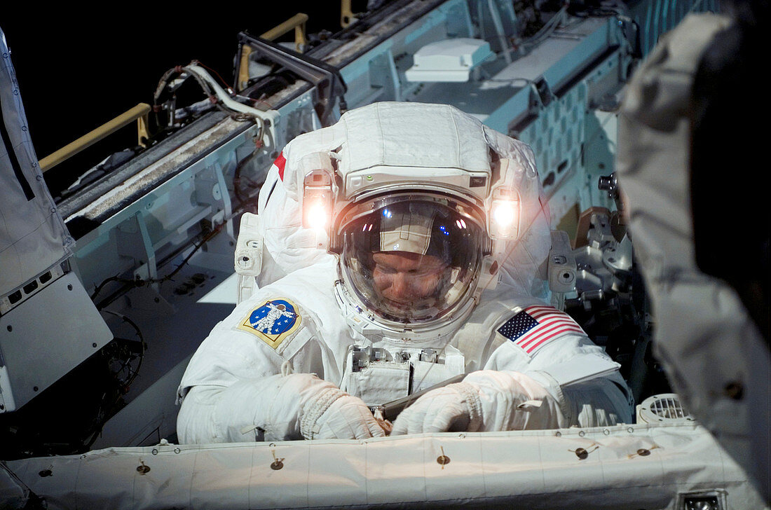 ISS space walk,July 2006