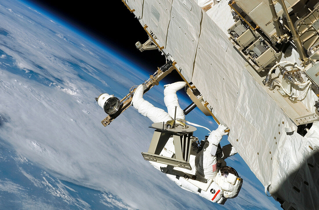 ISS space walk,July 2006