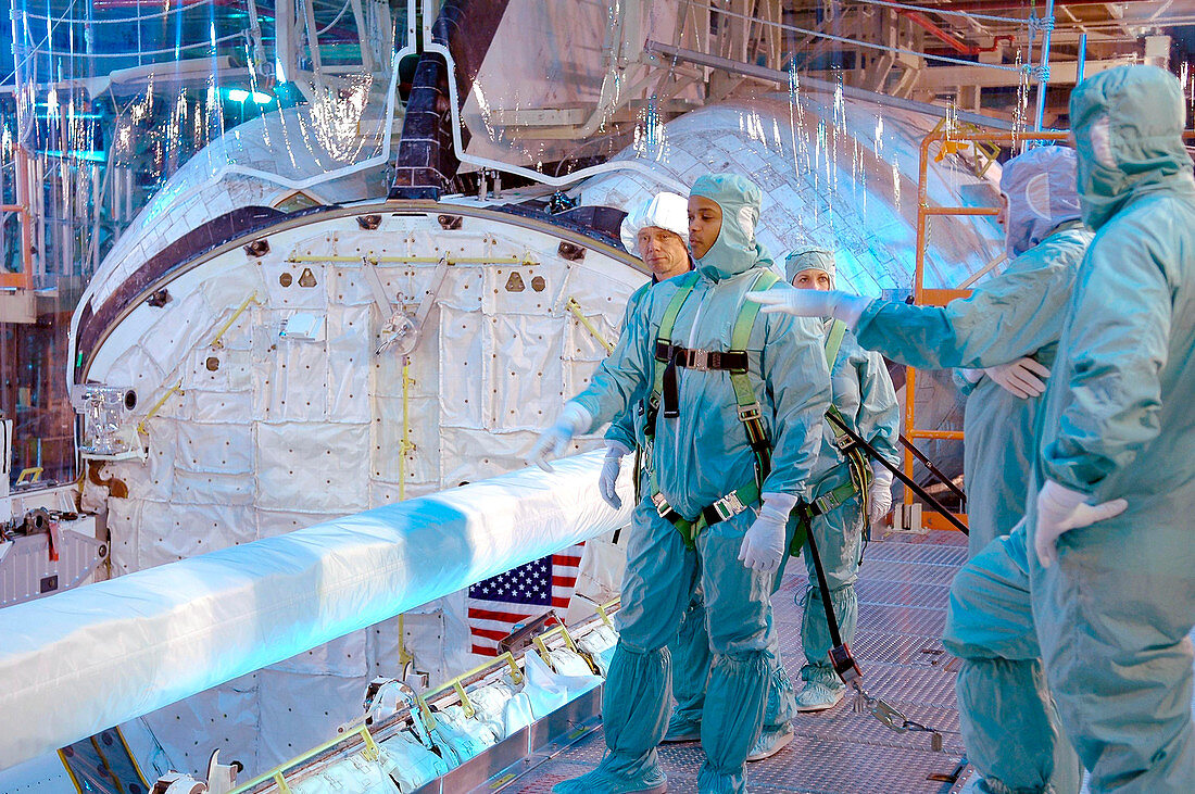 Crew training for STS-116 shuttle mission