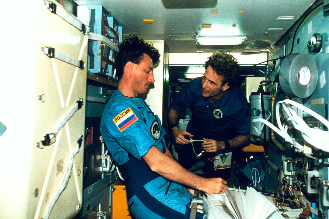US astronauts on Mir