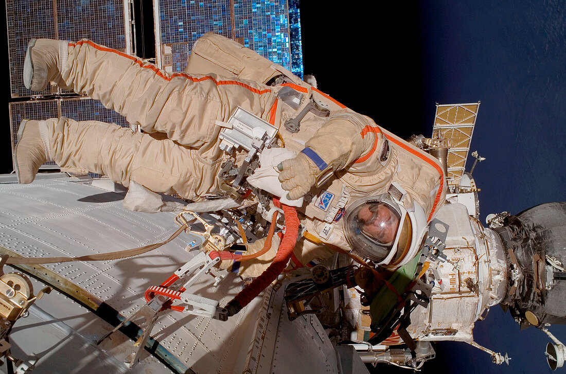 ISS spacewalk,February 2007