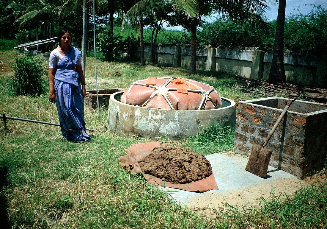 Small-scale biogas digestor under evaluation