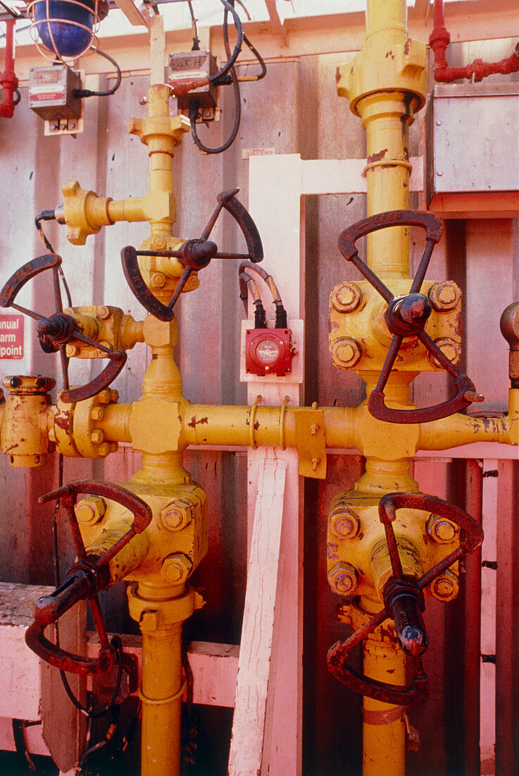 Oil rig valves