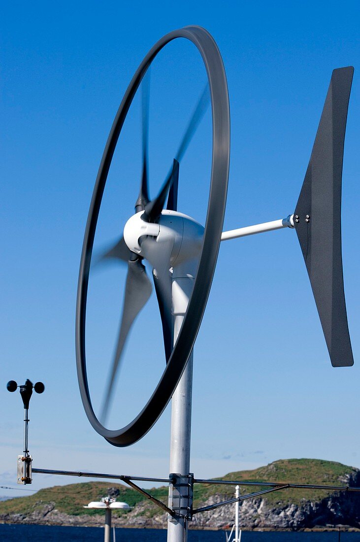 Rooftop wind energy system