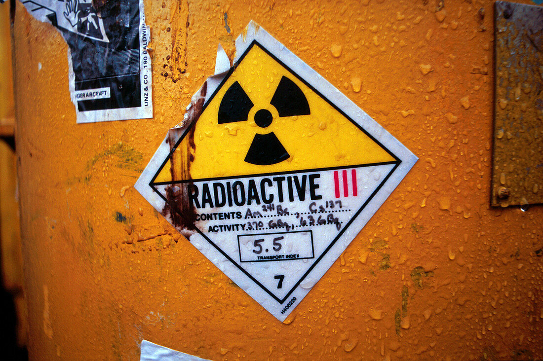 Radioactive warning label