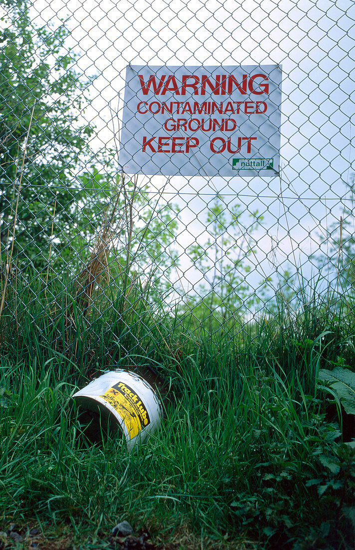 Contaminated ground sign