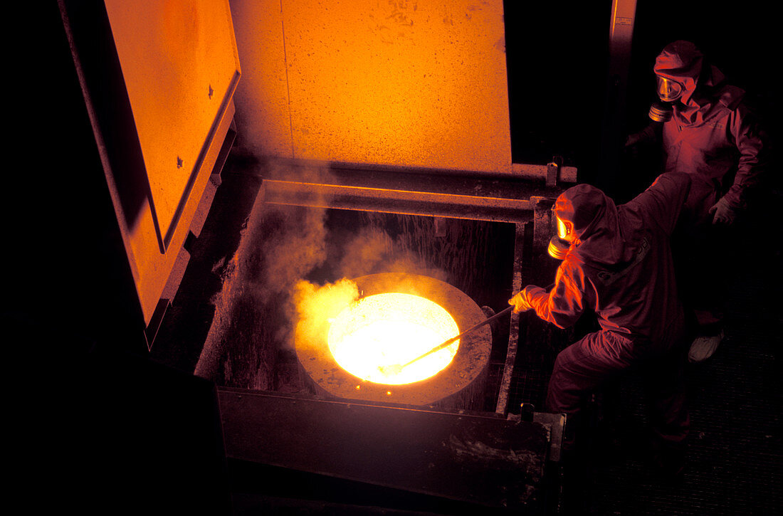 Low-level nuclear waste,casting ingots