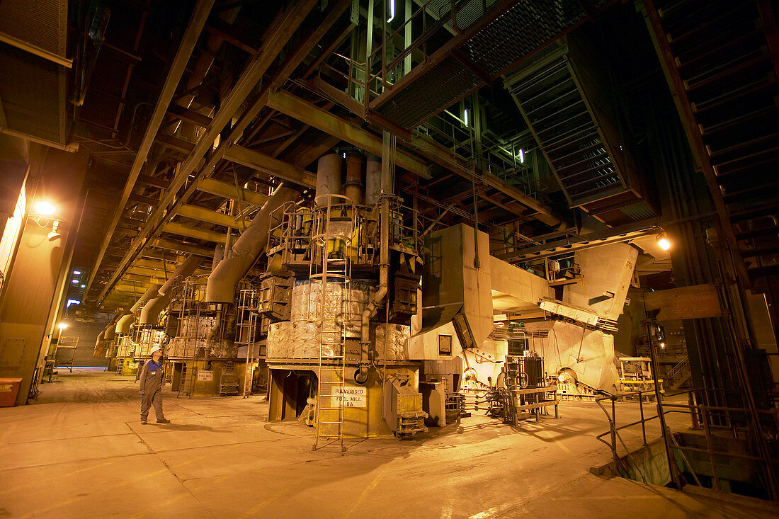 Coal-pulverising unit at a power station