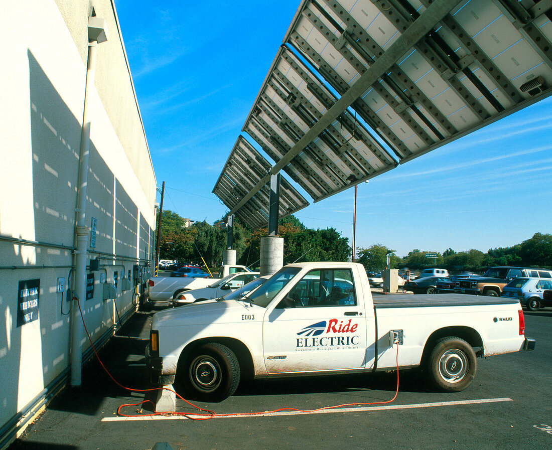 Electric cars recharging using solar power